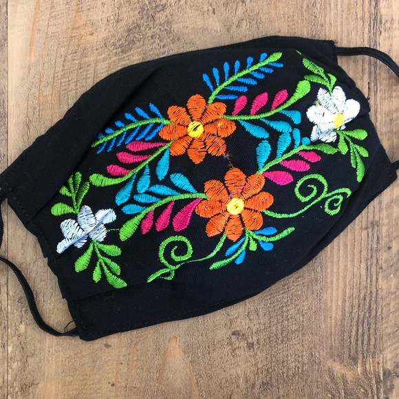 Mexican Face Mask Floral Embroidered With Filter - Picture 7 of 9